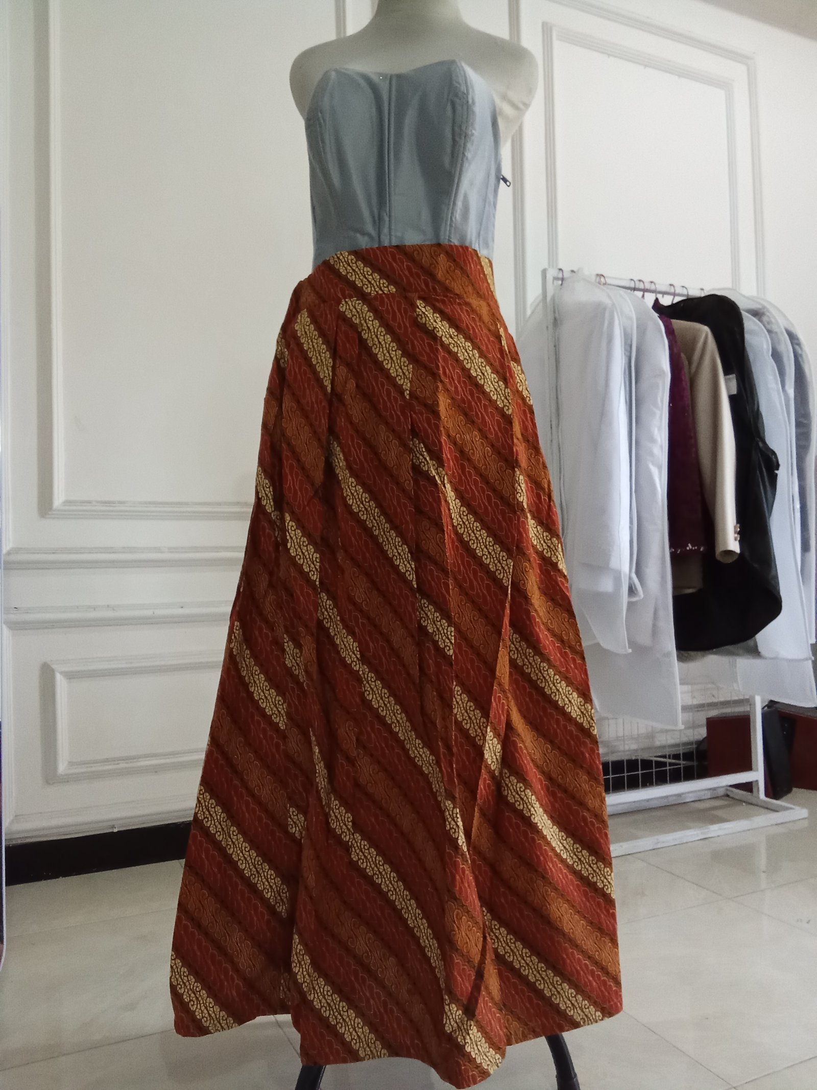 Rok payung batik