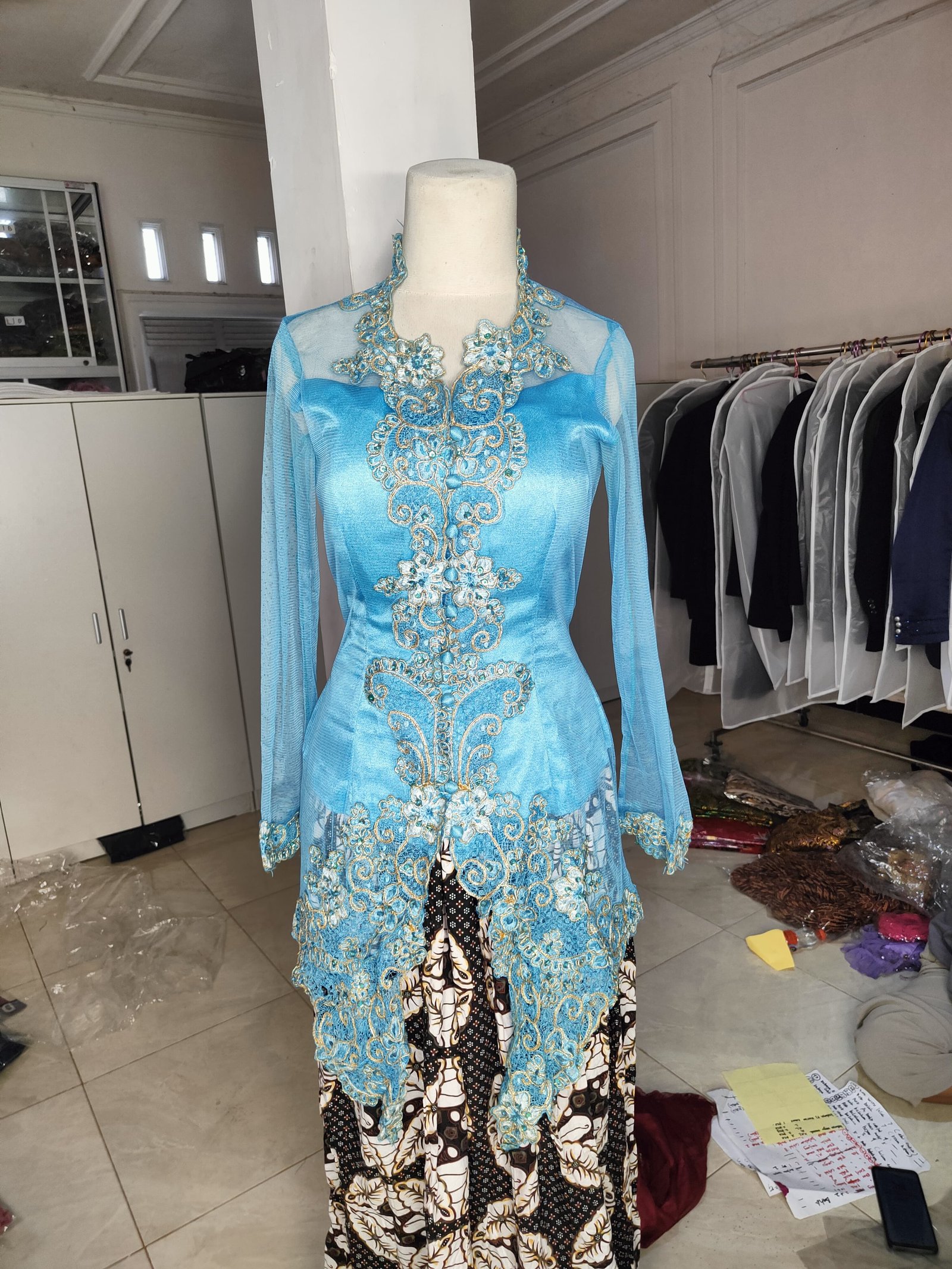 Kebaya tosca