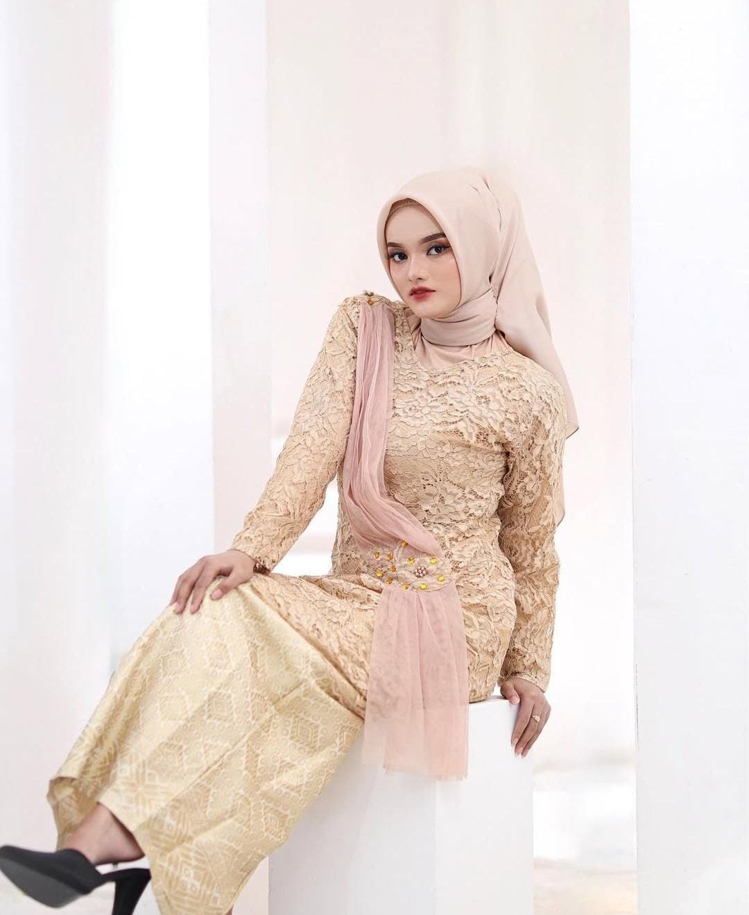 Kebaya noro mocca